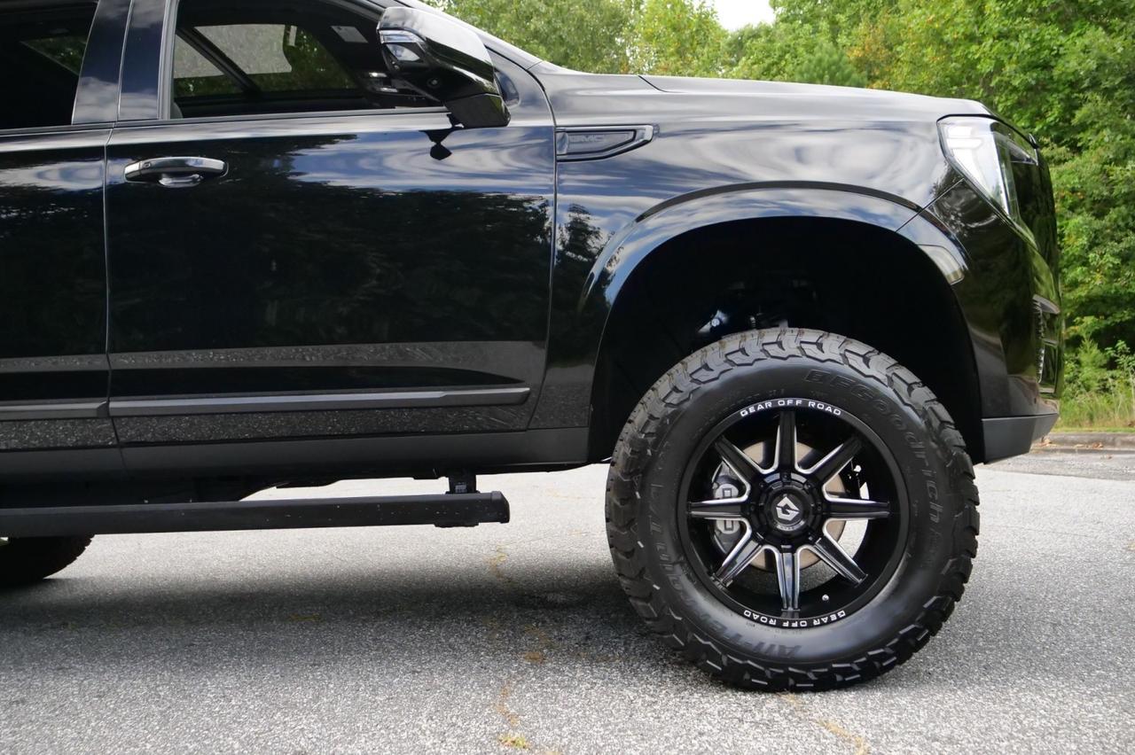 2024 GMC Yukon XL SLT 4WD / UPGRADES / PANO Sunroof / Third Row! Lincolnton NC