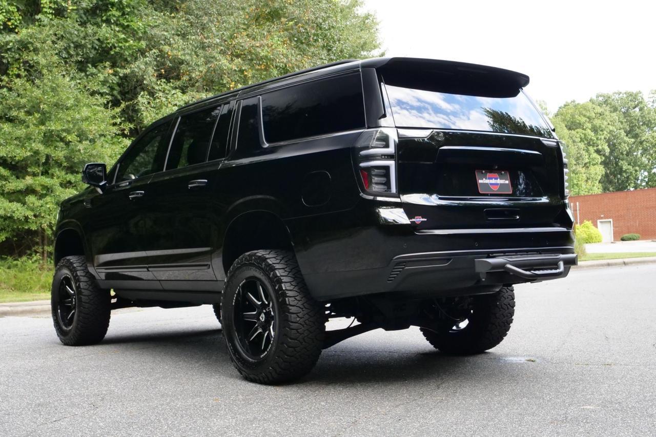 2024 GMC Yukon XL SLT 4WD / UPGRADES / PANO Sunroof / Third Row! Lincolnton NC