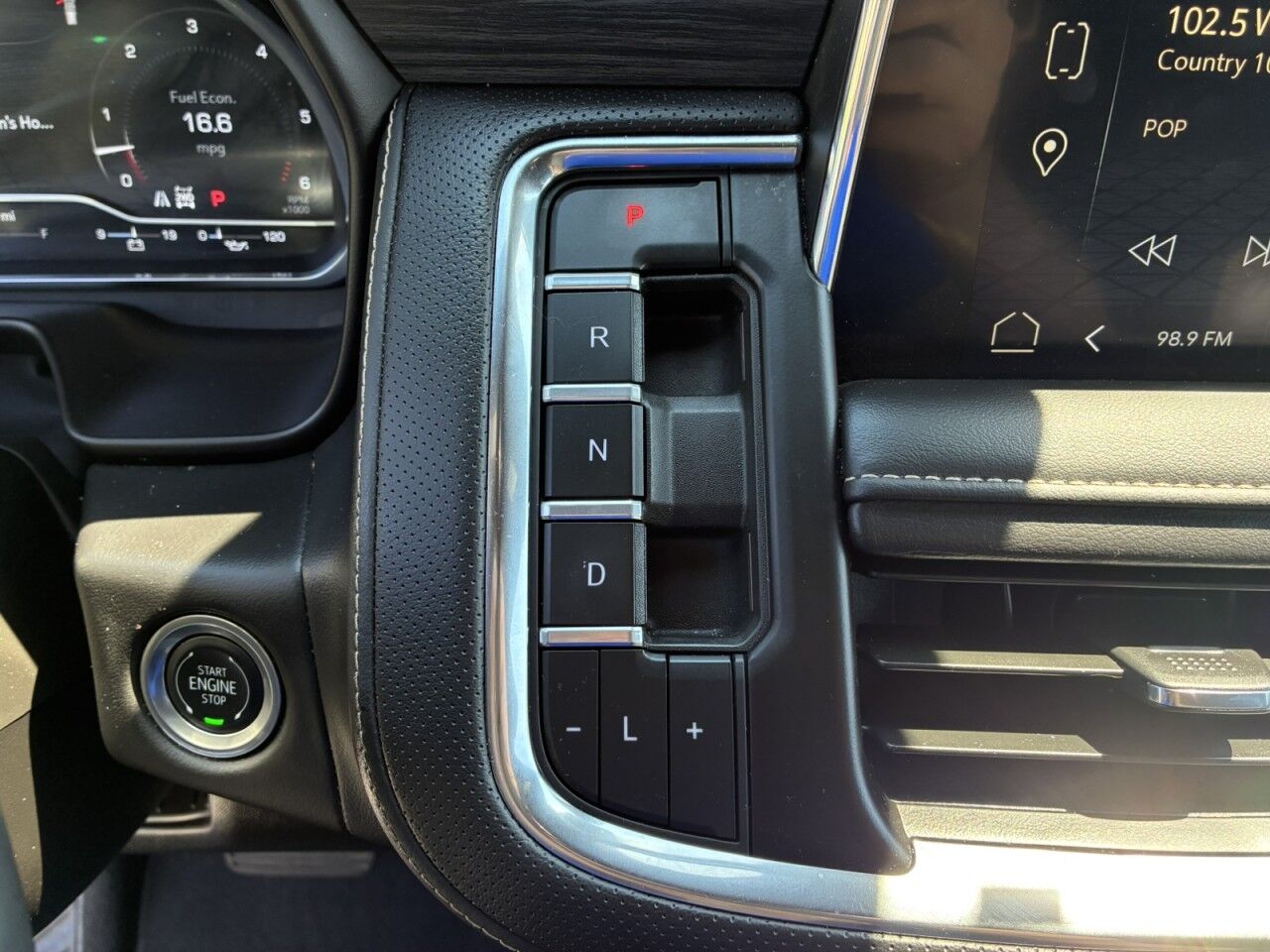 2024 GMC Yukon XL SLT Charlton MA