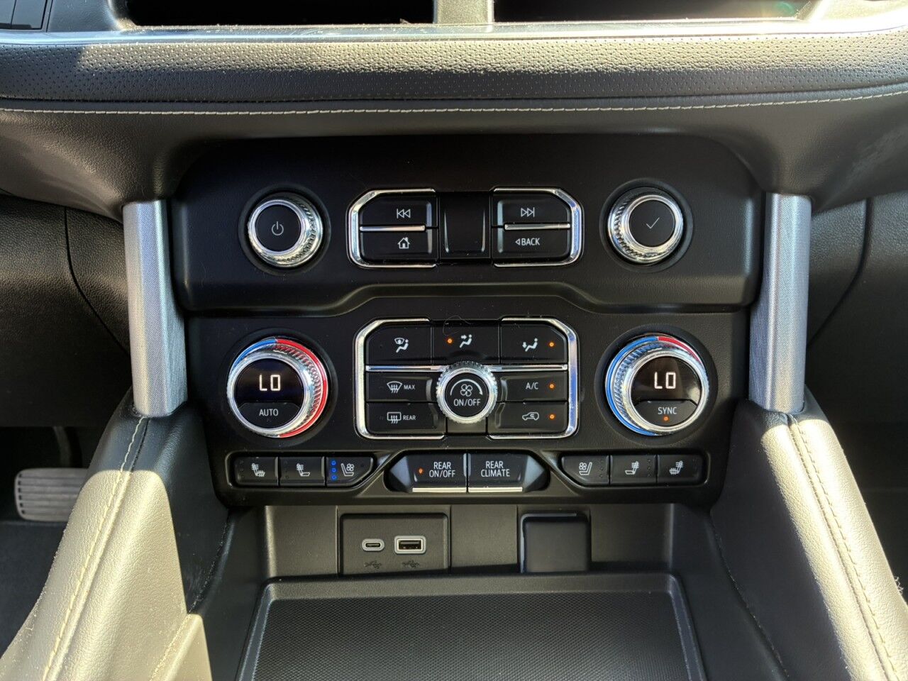 2024 GMC Yukon XL SLT Charlton MA