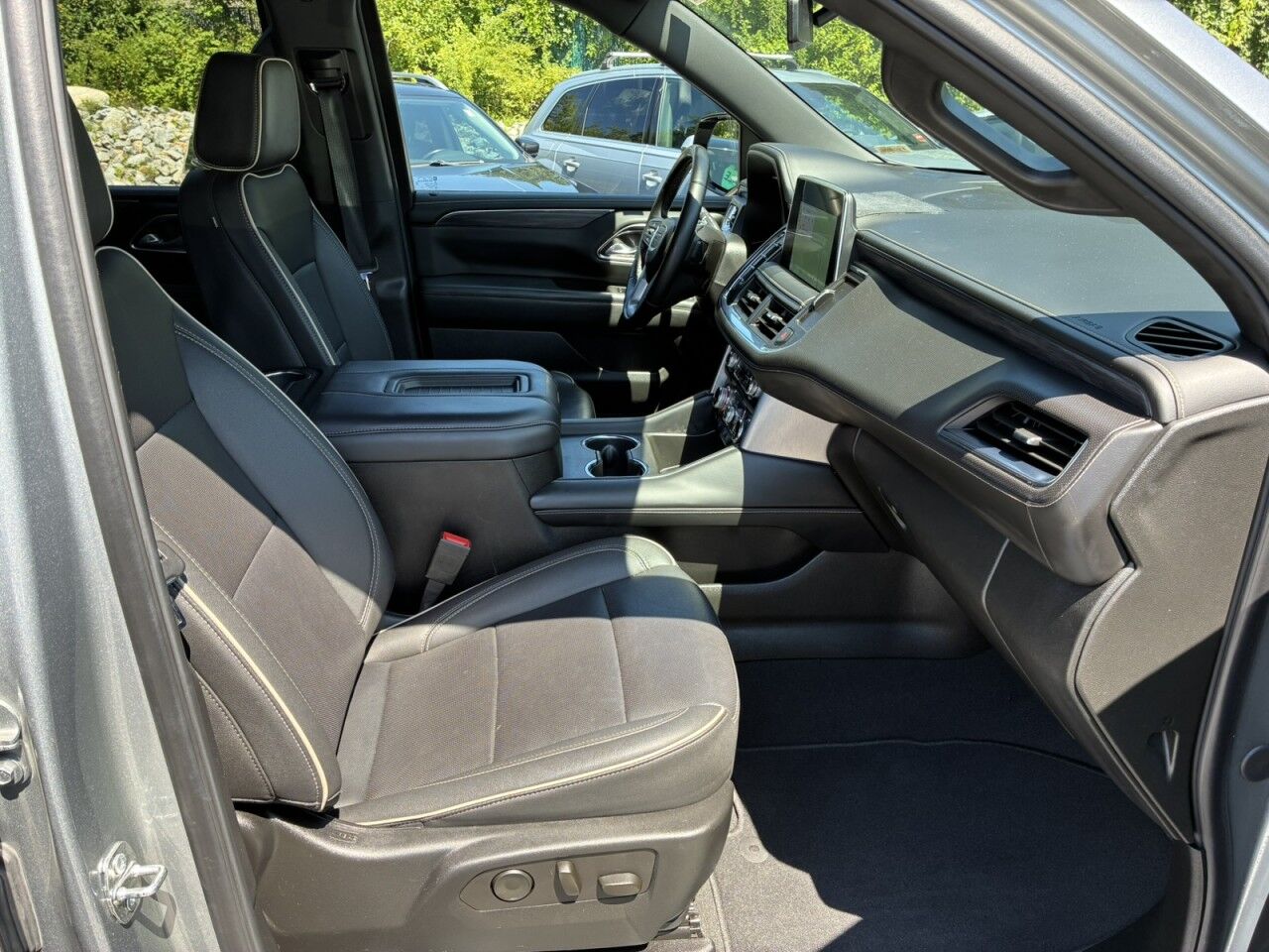 2024 GMC Yukon XL SLT Charlton MA