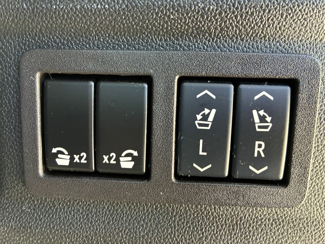2024 GMC Yukon XL SLT Charlton MA