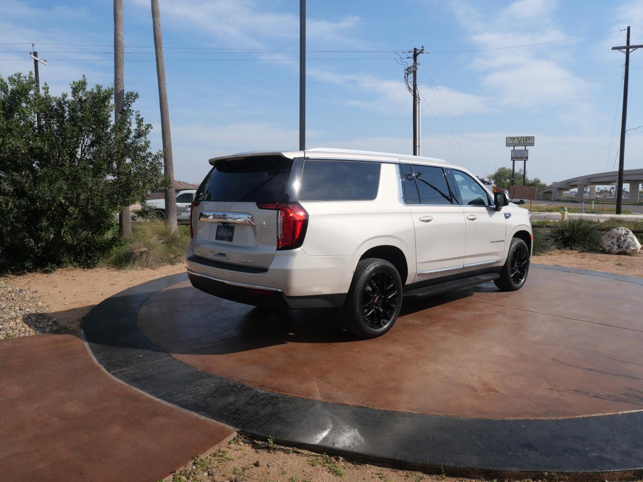 2024 GMC Yukon XL SLT