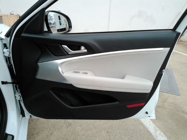 2024 Genesis G70 2.5T RWD Plano TX