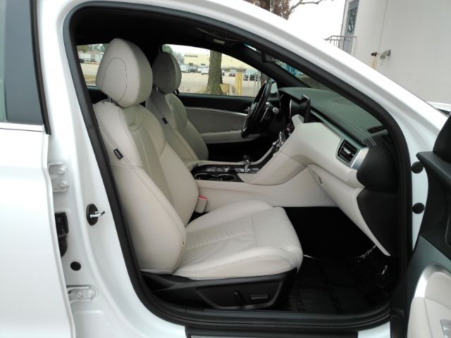 2024 Genesis G70 2.5T RWD Plano TX