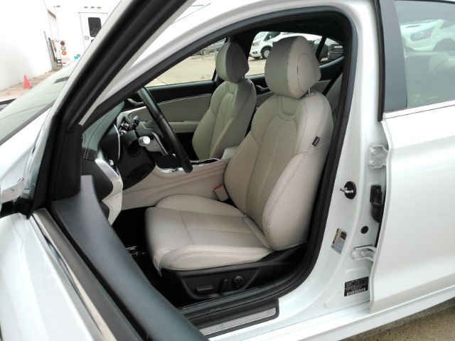 2024 Genesis G70 2.5T RWD Plano TX