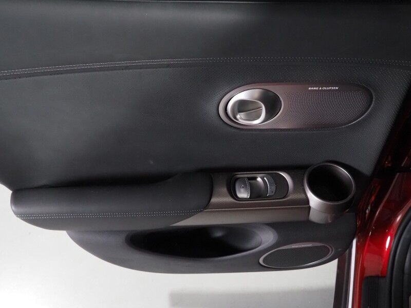 2024 Genesis GV60 Advanced AWD *HEADS-UP DISPLAY, NAVIGATION, ADAPTIVE CRUISE, SAFETY ALERTS, 360 VIEW CAMERAS, PANORAMA GLASS ROOF, LEATHER, CLIMATE SEATS, HEATED STEERING, BANG & OLUFSEN, WIRELESS CHARGING, ANDROID & APPLE Round Rock TX