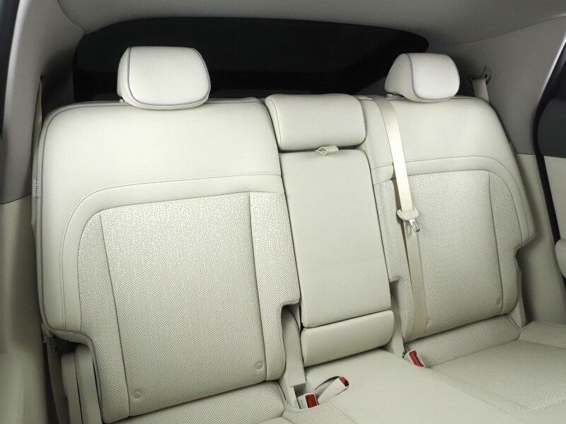 2024 Genesis GV60 Advanced AWD *HEADS-UP DISPLAY, NAVIGATION, ADAPTIVE CRUISE, SAFETY ALERTS, 360 VIEW CAMERAS, PANORAMA GLASS ROOF, LEATHER, CLIMATE SEATS, HEATED STEERING, BANG & OLUFSEN, WIRELESS CHARGING, ANDROID & APPLE Round Rock TX