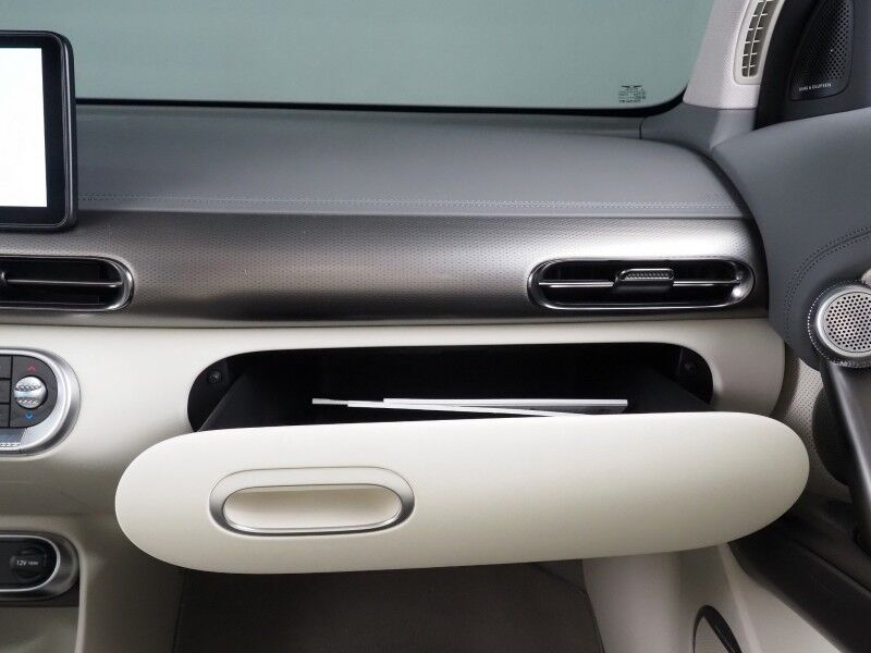 2024 Genesis GV60 Advanced AWD *HEADS-UP DISPLAY, NAVIGATION, ADAPTIVE CRUISE, SAFETY ALERTS, 360 VIEW CAMERAS, PANORAMA GLASS ROOF, LEATHER, CLIMATE SEATS, HEATED STEERING, BANG & OLUFSEN, WIRELESS CHARGING, ANDROID & APPLE Round Rock TX