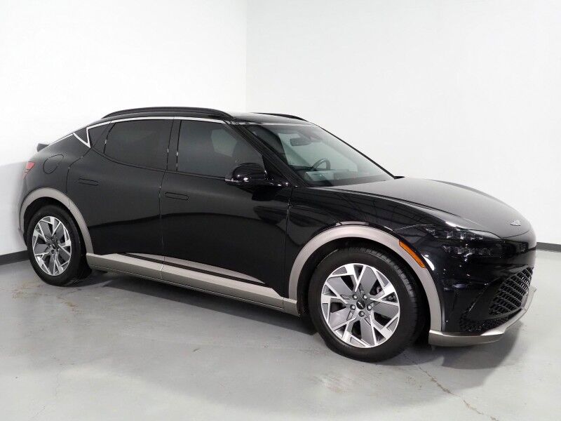 2024 Genesis GV60 Standard *HEADS-UP DISPLAY, NAVIGATION, ADAPTIVE CRUISE, SAFETY ALERTS, BACKUP-CAMERA, COLOR TOUCHSCREEN, PANORAMA GLASS ROOF, HEATED SEATS, POWER LIFTGATE, WIRELESS CHARGING, ANDROID & APPLE