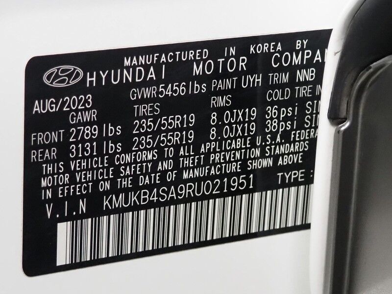 2024 Genesis GV60 Standard *HEADS-UP DISPLAY, NAVIGATION, ADAPTIVE CRUISE, SAFETY ALERTS, BACKUP-CAMERA, COLOR TOUCHSCREEN, PANORAMA GLASS ROOF, HEATED SEATS, POWER LIFTGATE, WIRELESS CHARGING, ANDROID & APPLE Round Rock TX