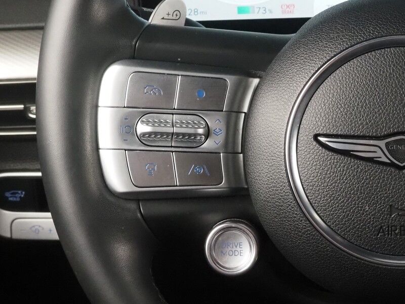 2024 Genesis GV60 Standard *HEADS-UP DISPLAY, NAVIGATION, ADAPTIVE CRUISE, SAFETY ALERTS, BACKUP-CAMERA, COLOR TOUCHSCREEN, PANORAMA GLASS ROOF, HEATED SEATS, POWER LIFTGATE, WIRELESS CHARGING, ANDROID & APPLE Round Rock TX