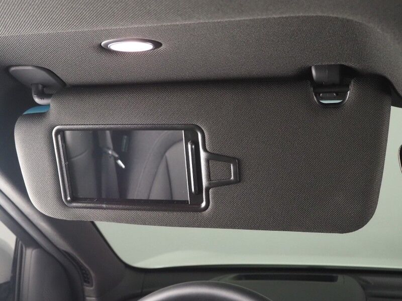 2024 Genesis GV60 Standard *HEADS-UP DISPLAY, NAVIGATION, ADAPTIVE CRUISE, SAFETY ALERTS, BACKUP-CAMERA, COLOR TOUCHSCREEN, PANORAMA GLASS ROOF, HEATED SEATS, POWER LIFTGATE, WIRELESS CHARGING, ANDROID & APPLE Round Rock TX