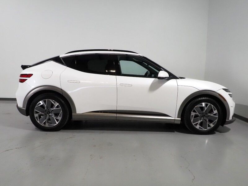 2024 Genesis GV60 Standard *HEADS-UP DISPLAY, NAVIGATION, ADAPTIVE CRUISE, SAFETY ALERTS, BACKUP-CAMERA, COLOR TOUCHSCREEN, PANORAMA GLASS ROOF, HEATED SEATS, POWER LIFTGATE, WIRELESS CHARGING, ANDROID & APPLE Round Rock TX