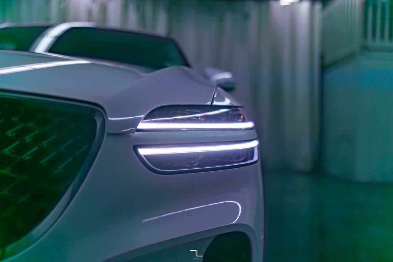 2024 Genesis GV70 AWD Prestige Leather Roof Nav BCam Red Deer AB