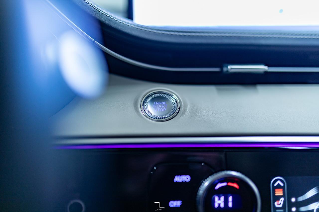 2024 Genesis GV70 AWD Prestige Leather Roof Nav BCam Red Deer AB