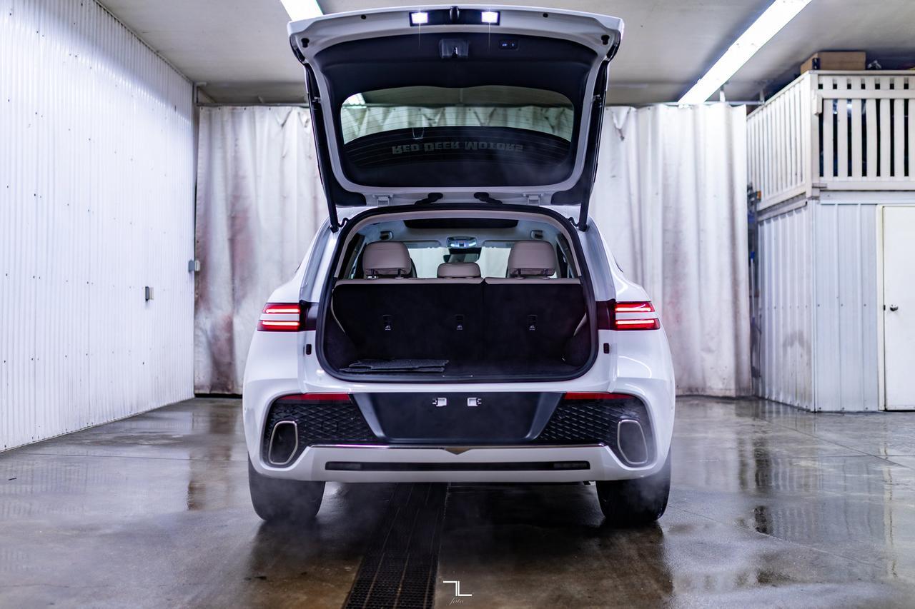 2024 Genesis GV70 AWD Prestige Leather Roof Nav BCam Red Deer AB