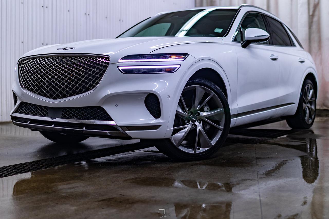2024 Genesis GV70 AWD Prestige Leather Roof Nav BCam Red Deer AB
