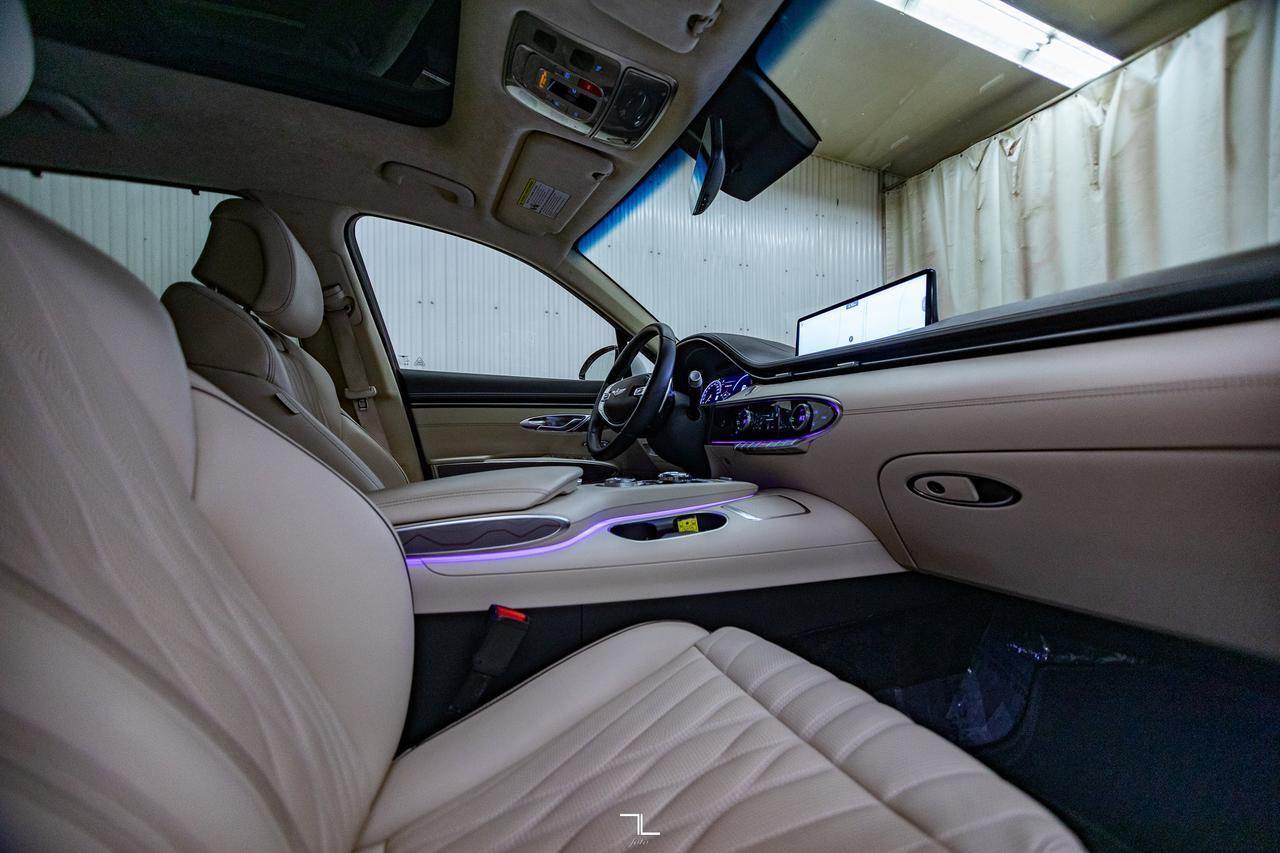 2024 Genesis GV70 AWD Prestige Leather Roof Nav BCam Red Deer AB