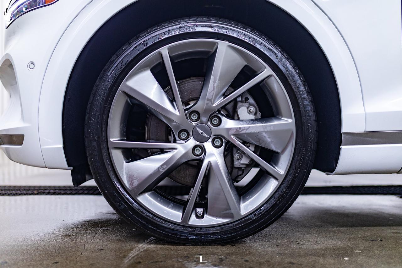 2024 Genesis GV70 AWD Prestige Leather Roof Nav BCam Red Deer AB