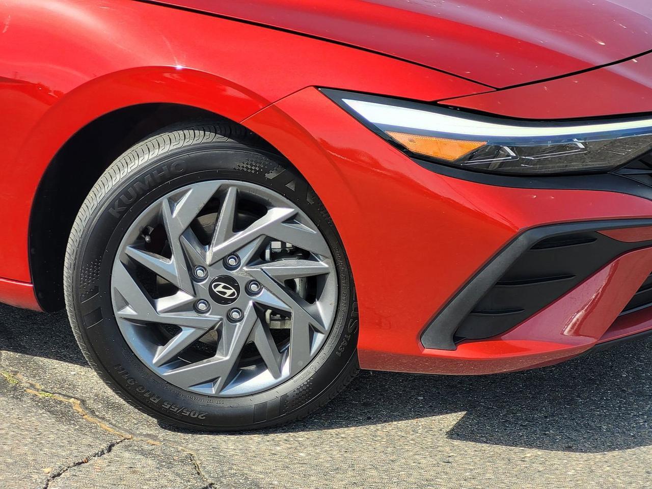 2024 HYUNDAI ELANTRA HYBRID BLUE Roseville CA