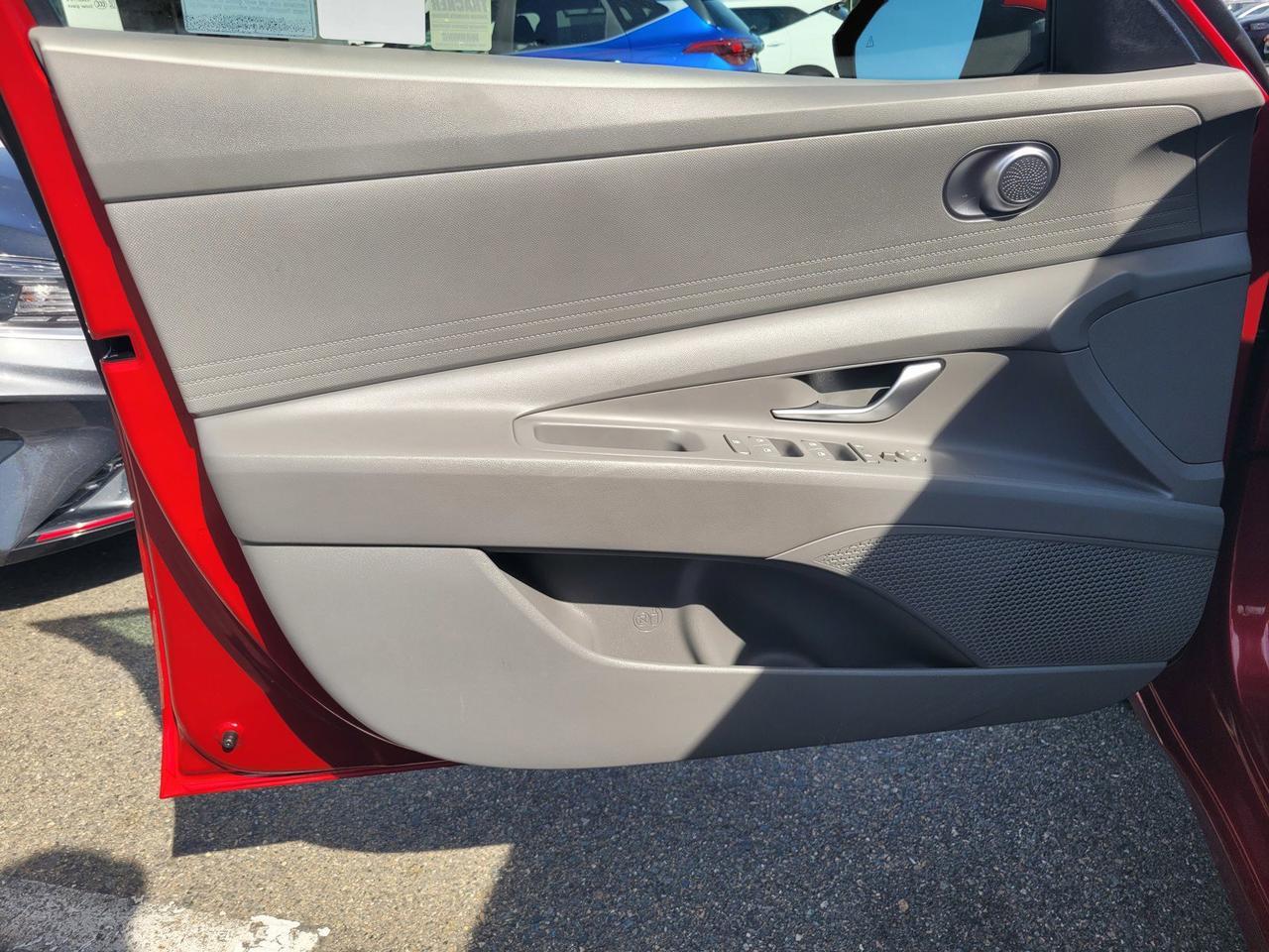 2024 HYUNDAI ELANTRA HYBRID BLUE Roseville CA