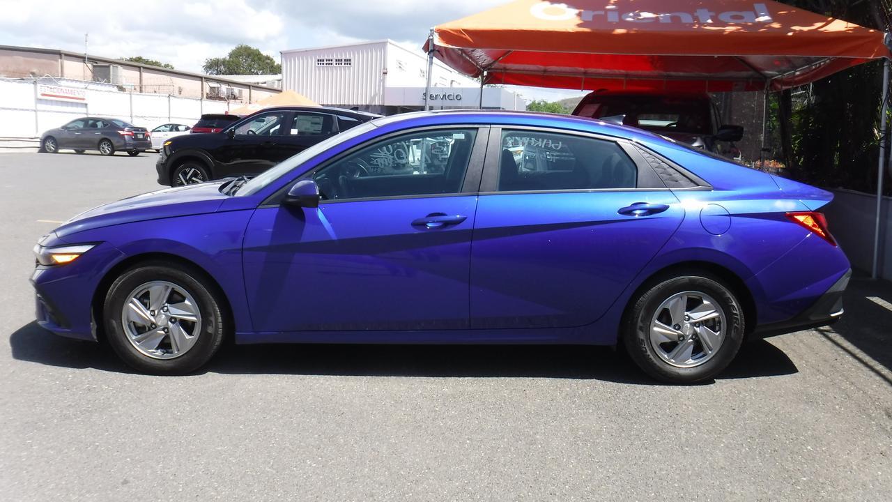 2024 HYUNDAI ELANTRA SE