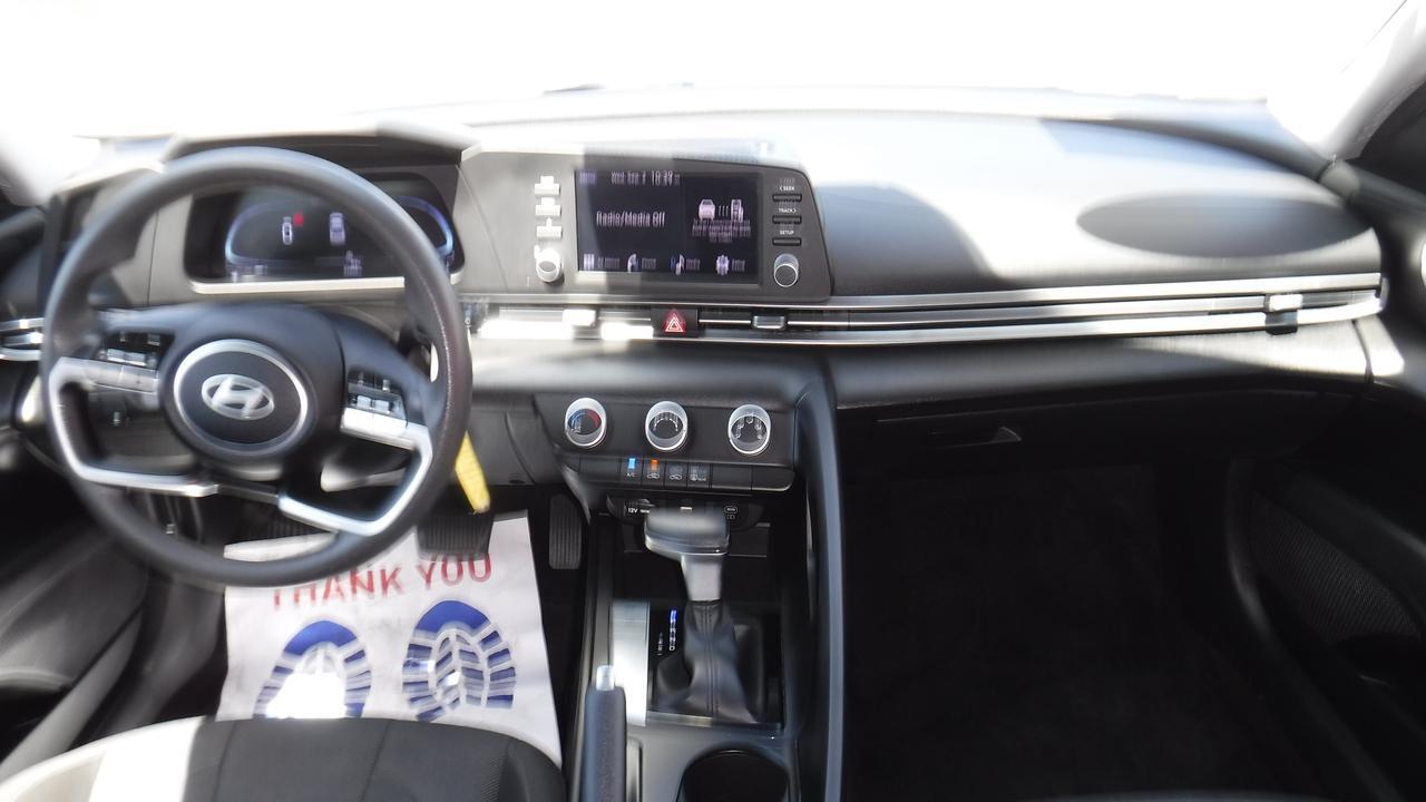 2024 HYUNDAI ELANTRA SE Ponce PR