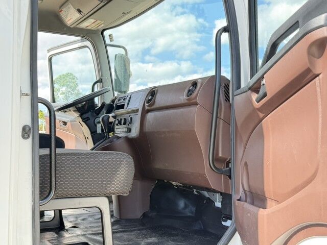 2024 Hino L6 24' Dry Box Truck with 3,000 Lbs. Lift Gate Homestead FL