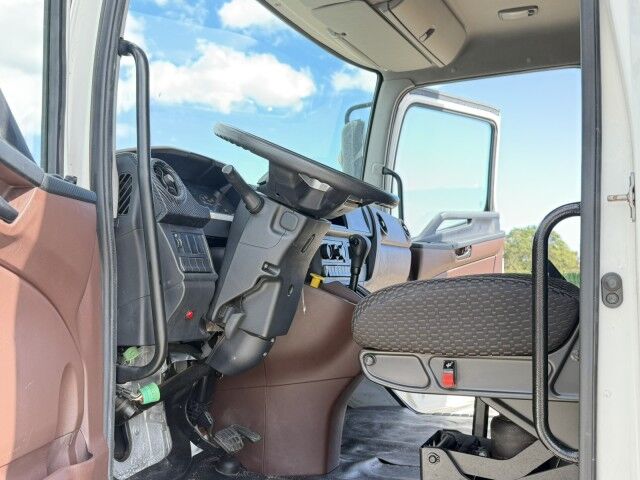 2024 Hino L6 24' Dry Box Truck with 3,000 Lbs. Lift Gate Homestead FL