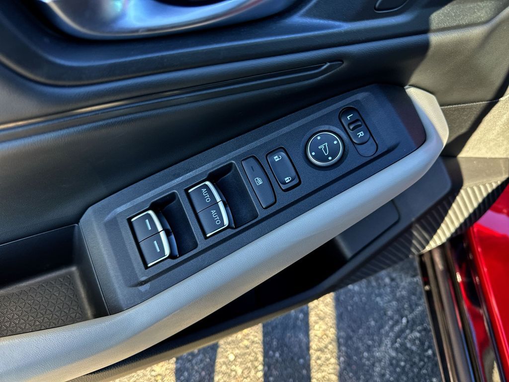 2024 Honda Accord Hybrid EX-L - Photo 13