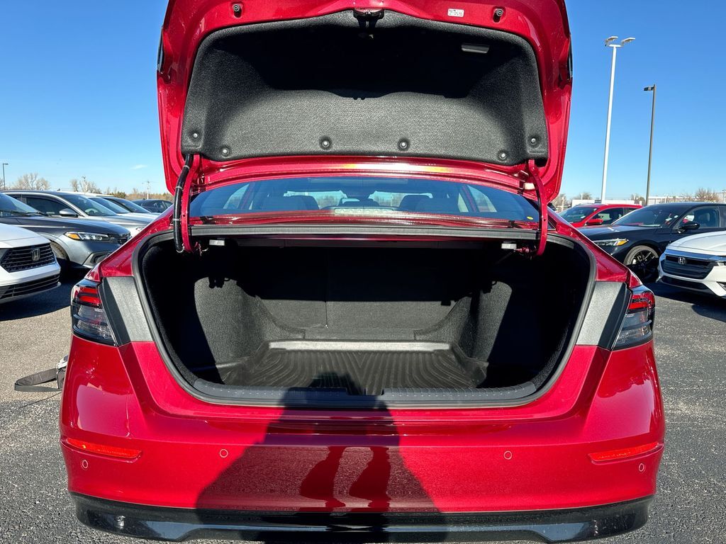 2024 Honda Accord Hybrid EX-L - Photo 23