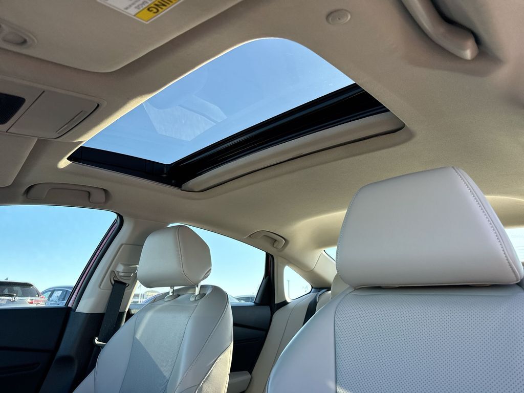 2024 Honda Accord Hybrid EX-L - Photo 21