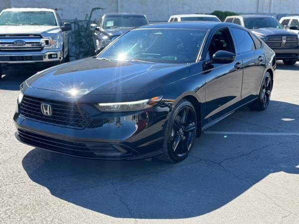 2024 Honda Accord Hybrid Sport-L photo 3