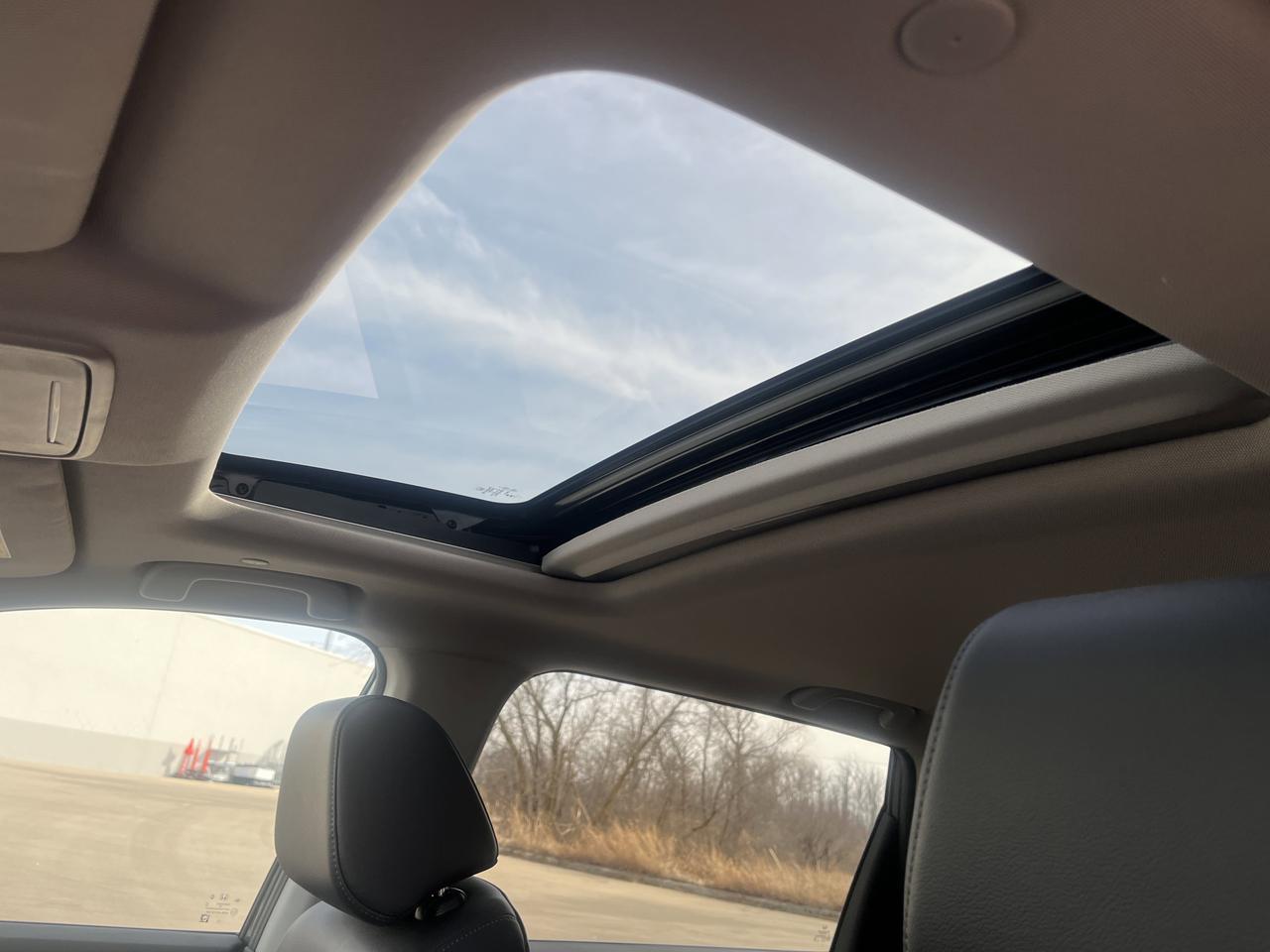 2024 Honda CR-V EX-L AWD w/AdptvCrz Sunroof HeatedMemoryLeatherSeats Saukville WI