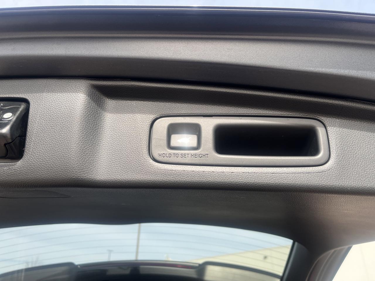 2024 Honda CR-V EX-L AWD w/AdptvCrz Sunroof HeatedMemoryLeatherSeats Saukville WI