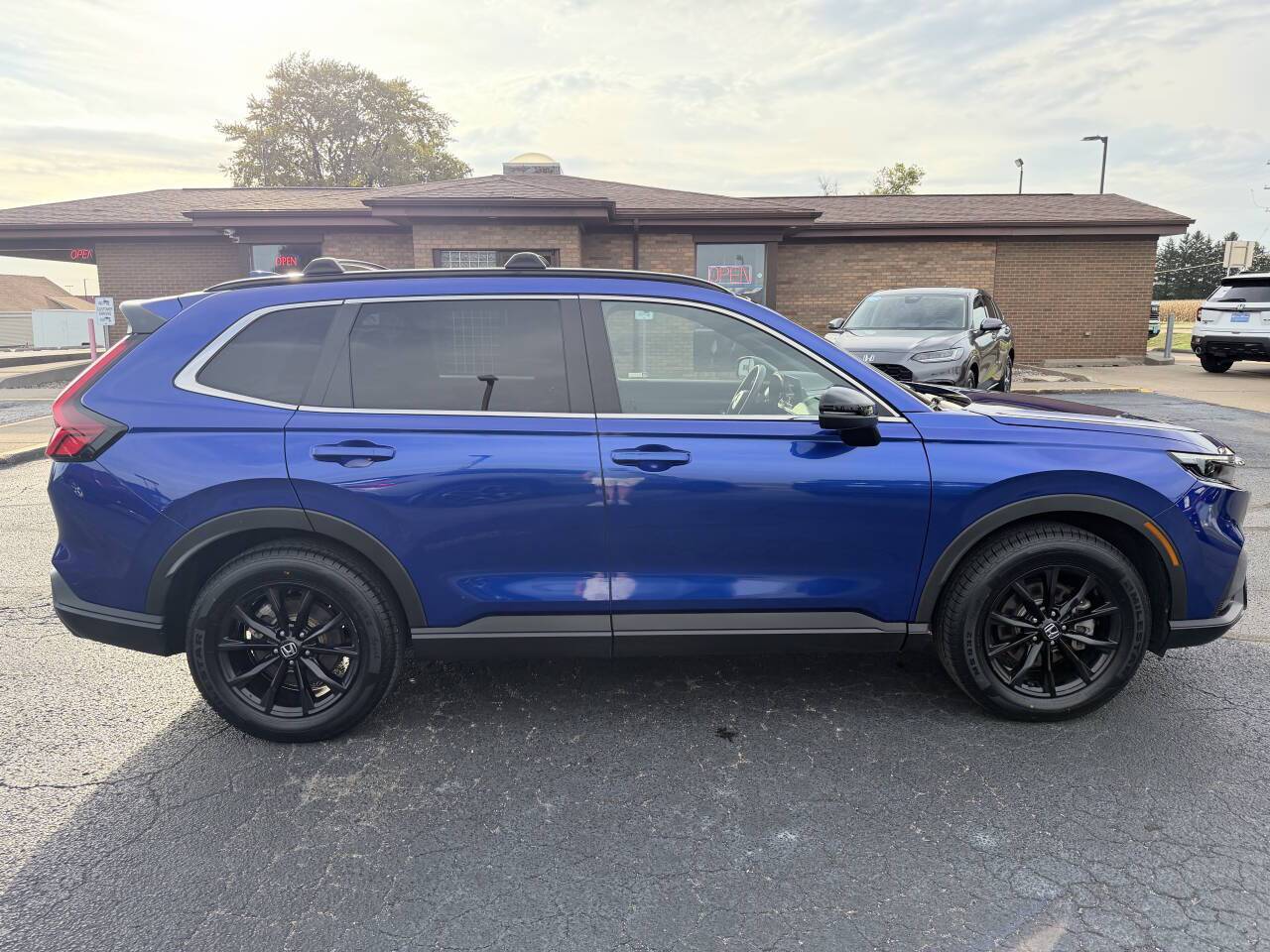 2024 Honda CR-V Hybrid Sport AWD 4dr SUV Eldridge IA