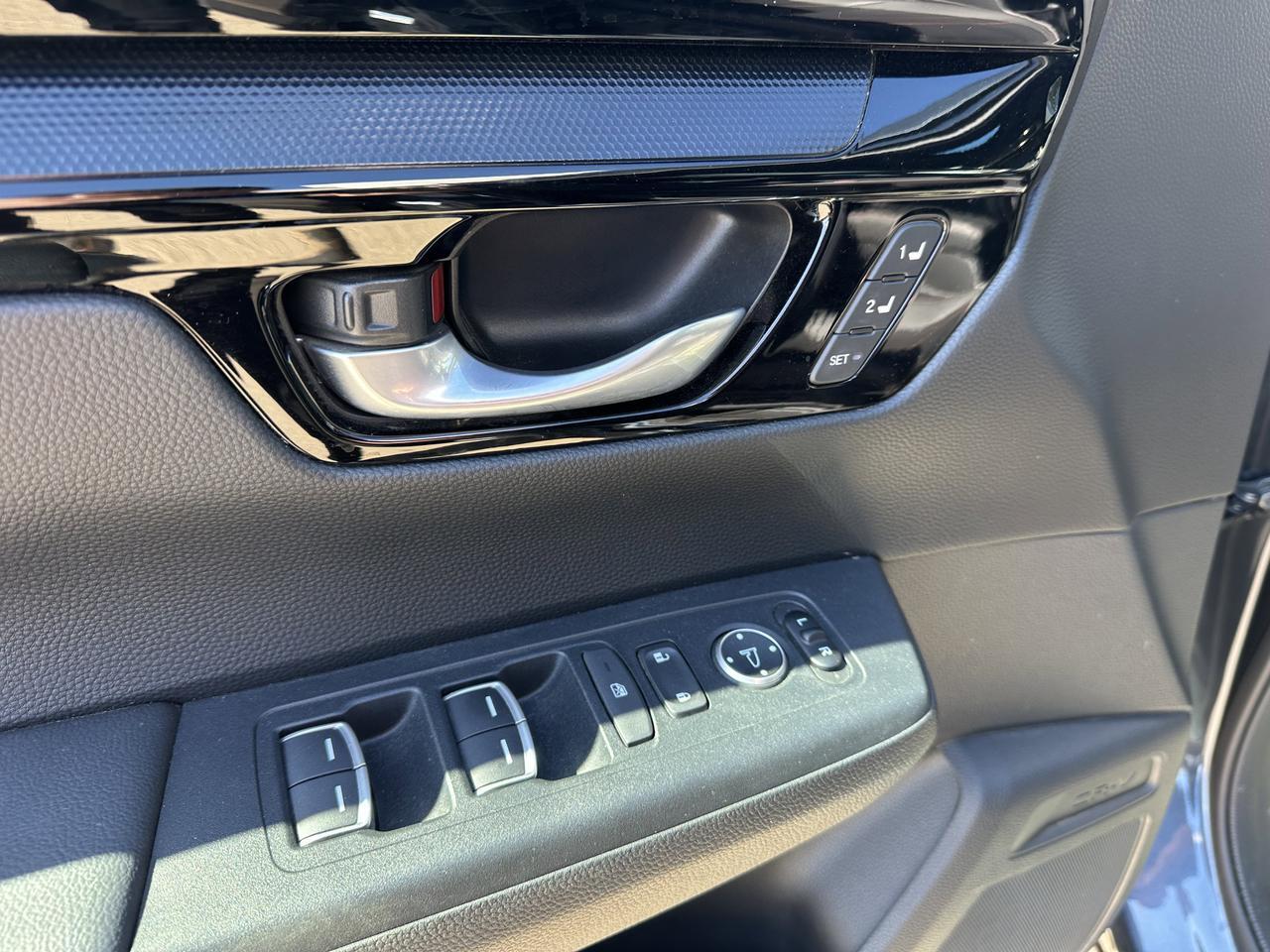 2024 Honda CR-V Hybrid Touring | Leather | Heated Seats & Wheel | Sun Roof | Two Sets Wheel & Tire Redwater AB