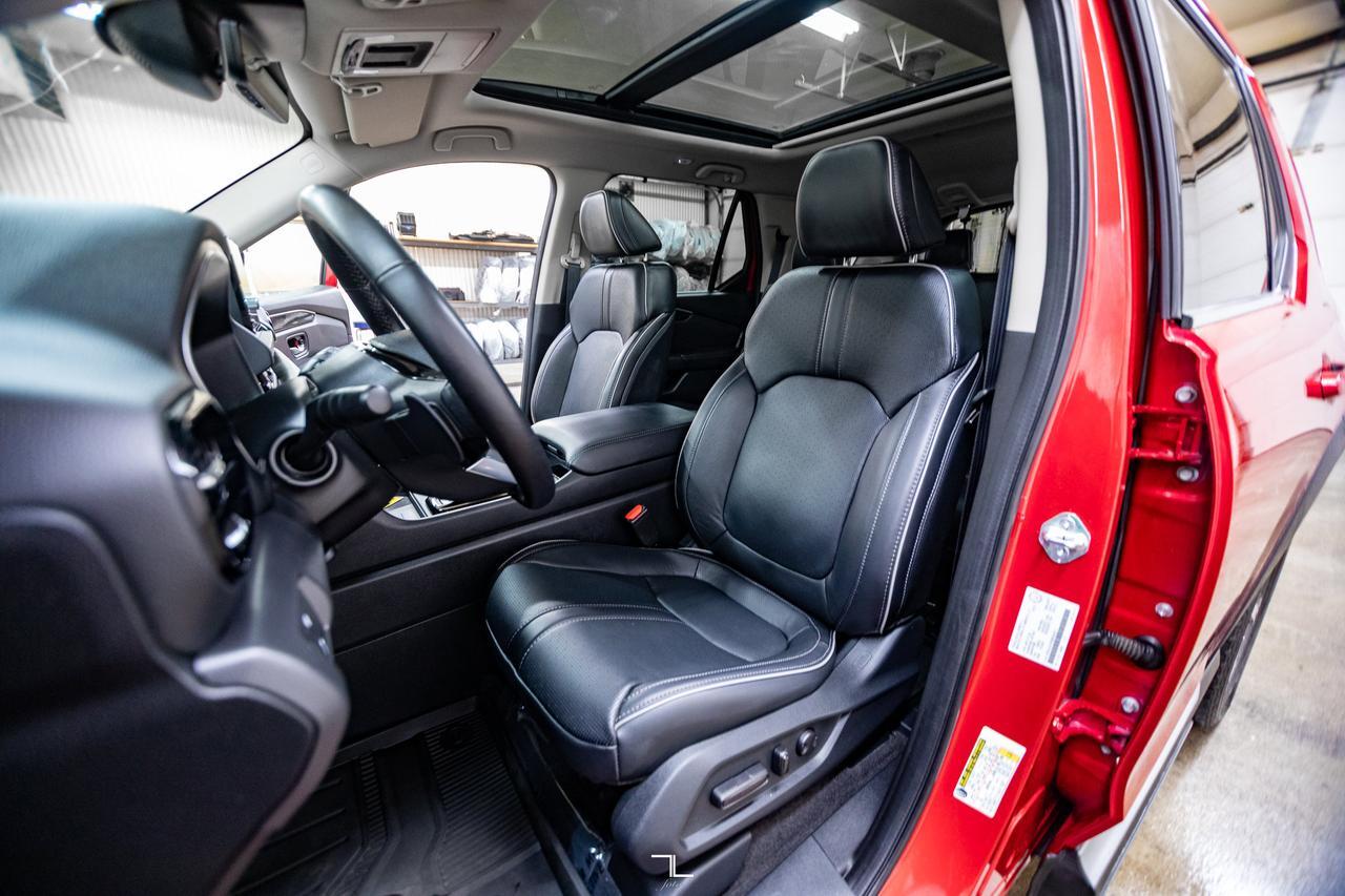 2024 Honda Pilot AWD Touring Leather Roof Nav BCam Red Deer AB