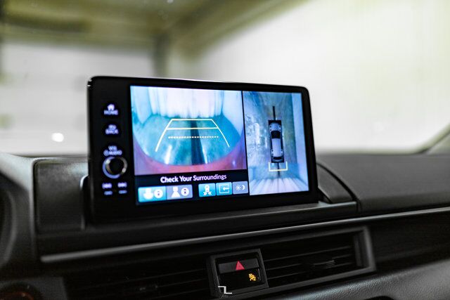 2024 Honda Pilot AWD Touring Leather Roof Nav BCam Red Deer AB