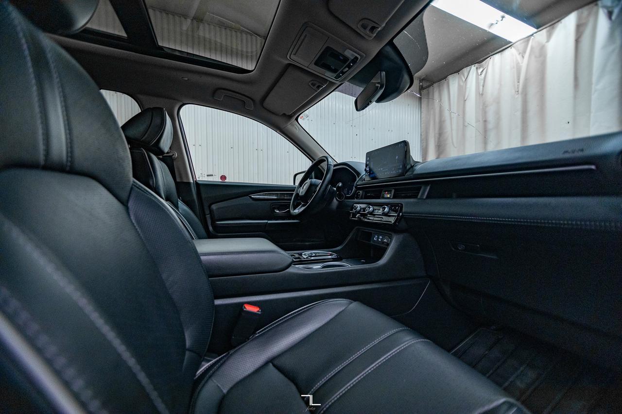 2024 Honda Pilot AWD Touring Leather Roof Nav BCam Red Deer AB