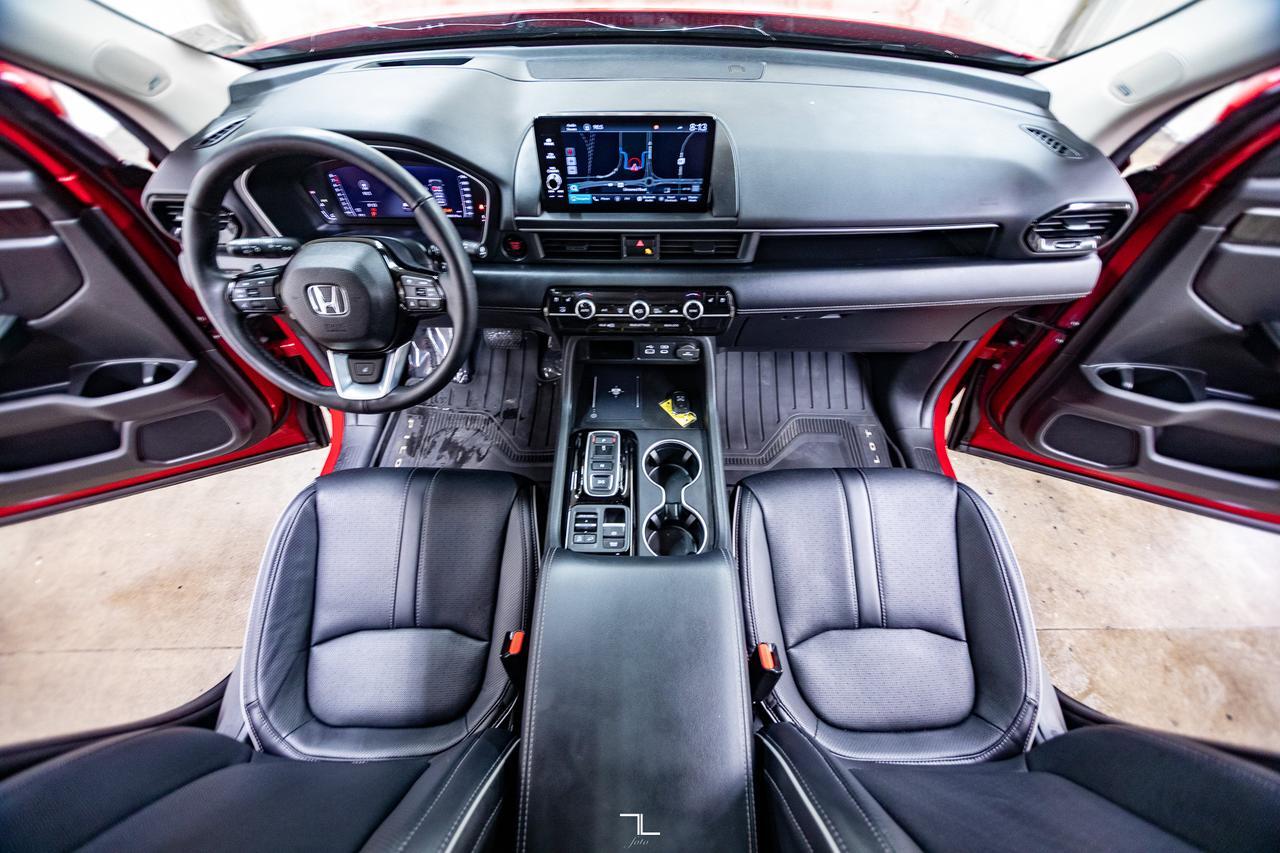 2024 Honda Pilot AWD Touring Leather Roof Nav BCam Red Deer AB