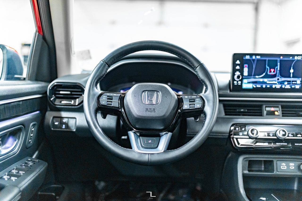 2024 Honda Pilot AWD Touring Leather Roof Nav BCam Red Deer AB