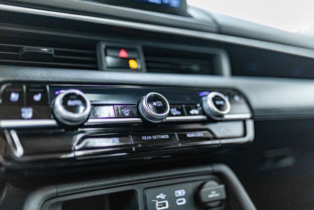 2024 Honda Pilot AWD Touring Leather Roof Nav BCam Red Deer AB