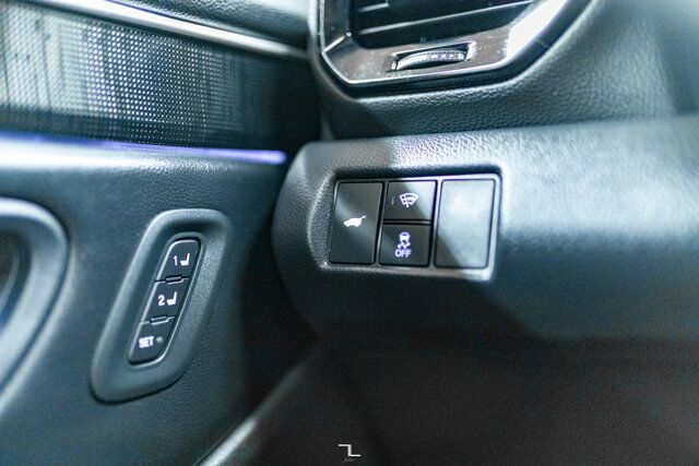 2024 Honda Pilot AWD Touring Leather Roof Nav BCam Red Deer AB