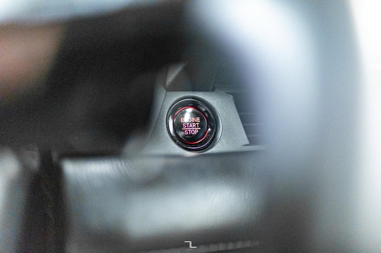 2024 Honda Pilot AWD Touring Leather Roof Nav BCam Red Deer AB