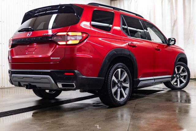 2024 Honda Pilot AWD Touring Leather Roof Nav BCam Red Deer AB