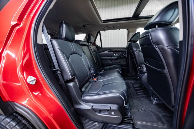 2024 Honda Pilot AWD Touring Leather Roof Nav BCam Red Deer AB