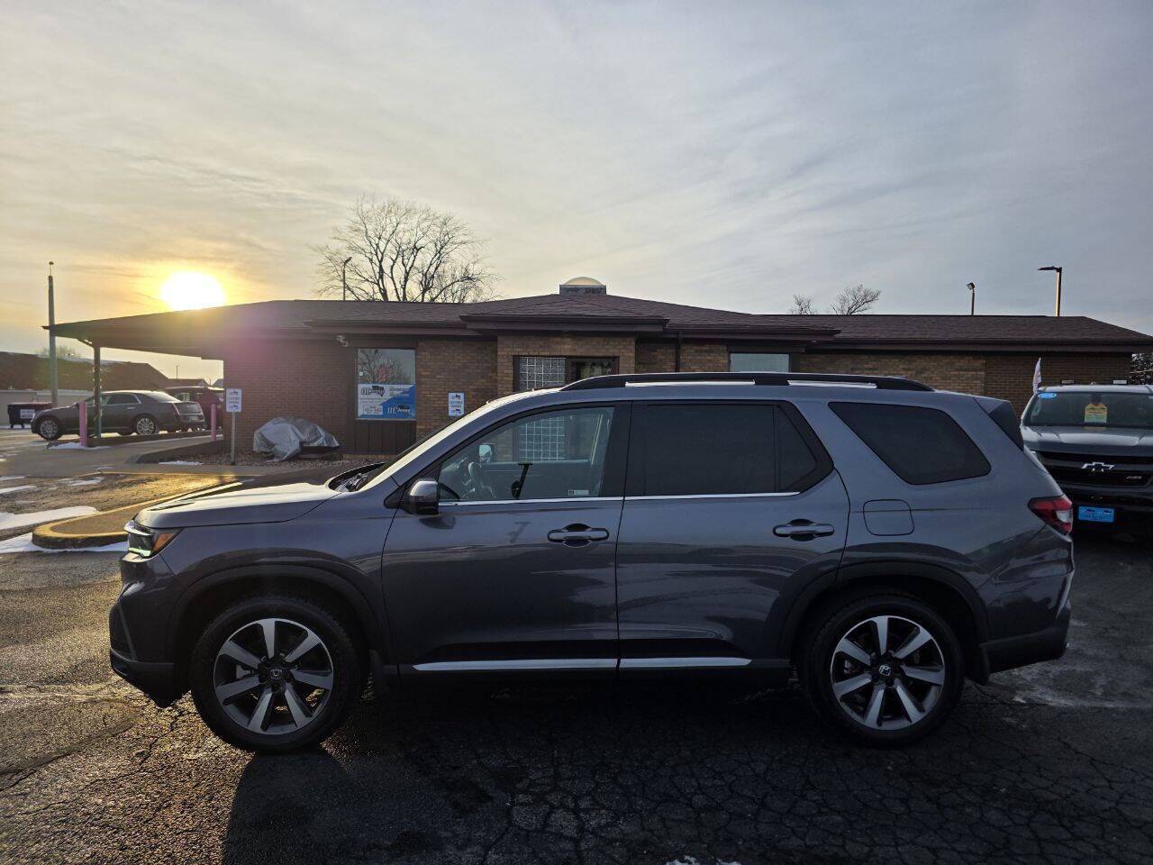 2024 Honda Pilot Touring AWD 4dr SUV Eldridge IA