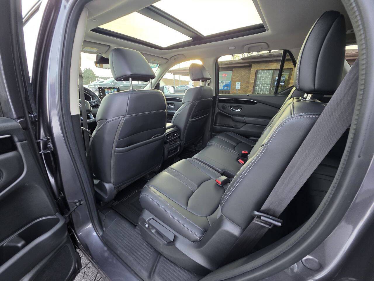 2024 Honda Pilot Touring AWD 4dr SUV Eldridge IA